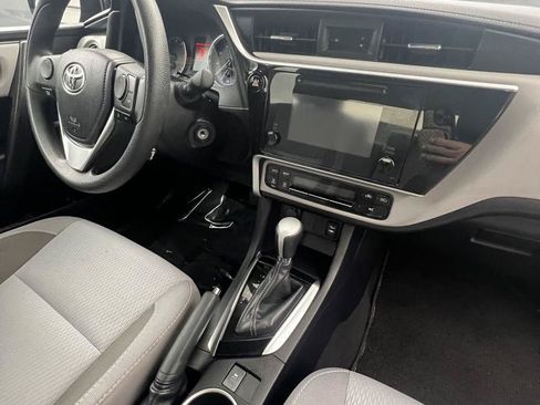Used 2018 Toyota Corolla LE FWD image 23