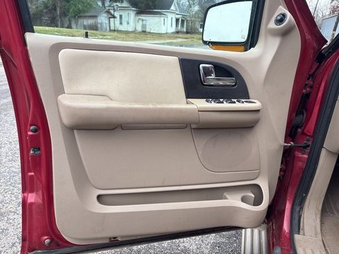 Used 2005 Ford Expedition 2WD image 10