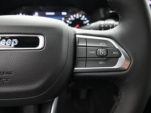 New 2026 Jeep Compass Latitude image 2