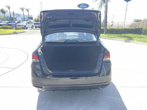 Used 2025 Nissan Versa SV FWD image 24