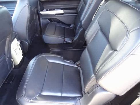 Certified 2022 Ford Explorer XLT w/ Equipment Group 202A image 8