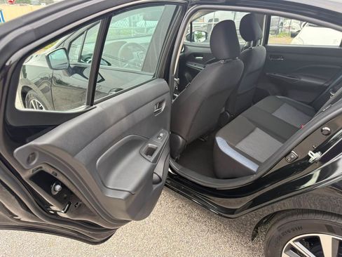 Used 2025 Nissan Versa SV w/ Trunk Package FWD image 13
