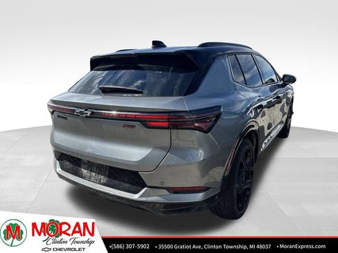 Used 2024 Chevrolet Equinox EV RS FWD image 4