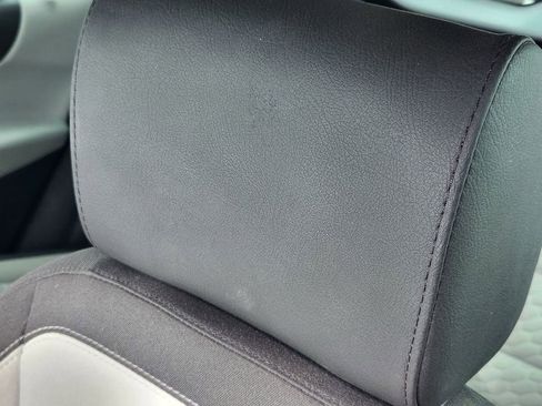 Used 2018 Chevrolet Equinox LS image 14