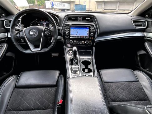 Used 2018 Nissan Maxima SR FWD image 18