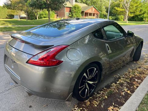 Used 2009 Nissan 370Z Touring w/ Sport Pkg image 5