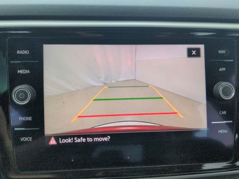 Used 2021 Volkswagen Atlas Cross Sport SEL Premium R-Line image 25