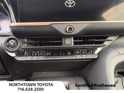 Used 2023 Toyota Crown AWD/4WD image 26