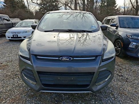 Used 2015 Ford Escape SE image 2