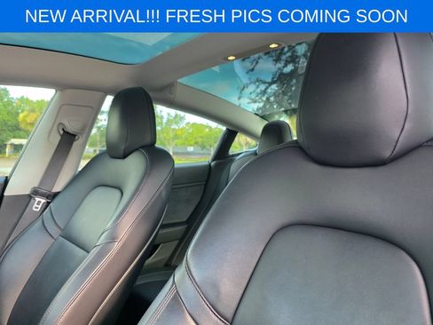 Used 2018 Tesla Model 3 Mid Range RWD image 10