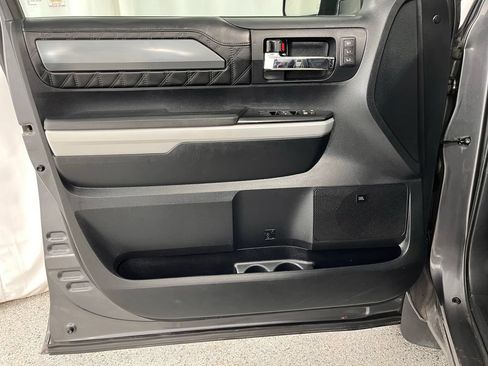 Used 2018 Toyota Tundra Platinum AWD/4WD image 17
