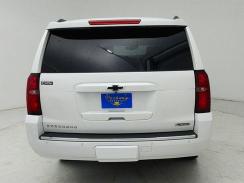 Used 2018 Chevrolet Suburban Premier AWD/4WD image 6