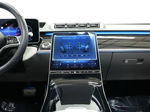 Used 2021 Mercedes-Benz Maybach S 580 4MATIC image 36