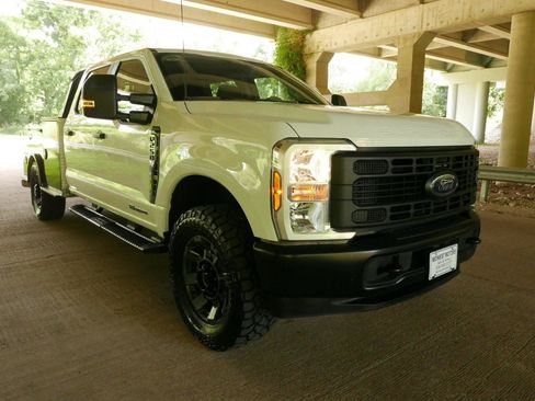 Used 2025 Ford F250 XL w/ FX4 Off-Road Package AWD/4WD image 27