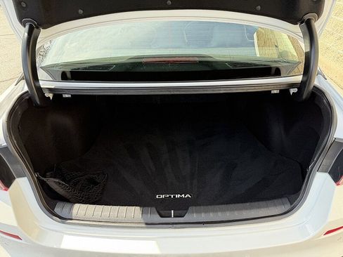 Used 2019 Kia Optima S image 26