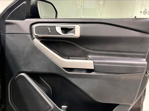 Used 2023 Ford Explorer XLT w/ Equipment Group 202A image 22