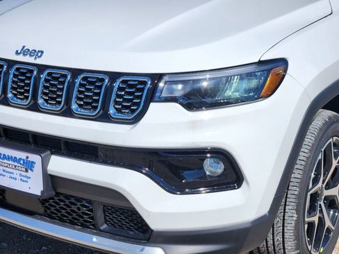 New 2026 Jeep Compass Limited image 5