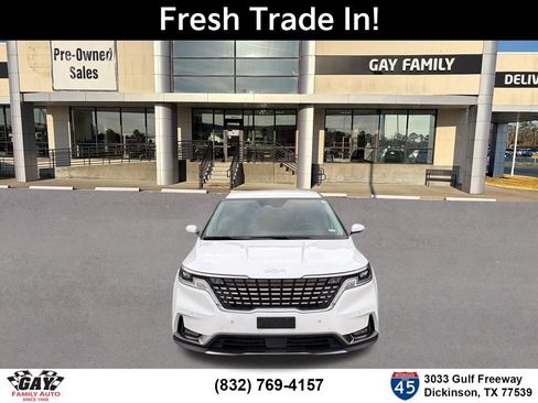 Used 2024 Kia Carnival SX FWD image 2