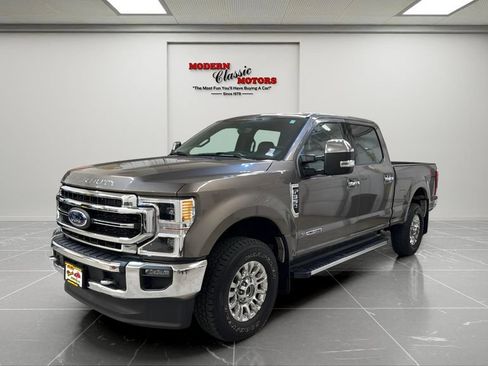 Used 2022 Ford F350 Lariat w/ Lariat Ultimate Package AWD/4WD image 3