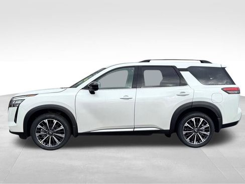 New 2026 Nissan Pathfinder Platinum w/ Cargo Package AWD/4WD image 2