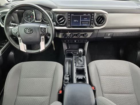 Used 2020 Toyota Tacoma SR5 w/ Technology Package AWD/4WD image 10