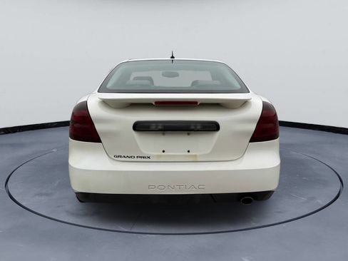 Used 2006 Pontiac Grand Prix Base 4dr Sedan w/ Sun And Sound Package image 7