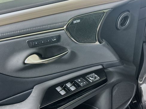 Used 2022 Lexus ES 350 F Sport image 15