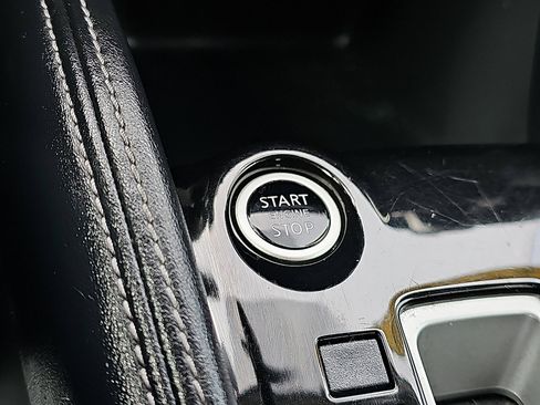 Used 2020 Nissan Kicks SV image 24