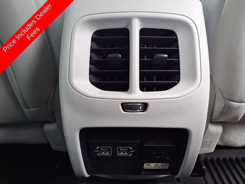 Used 2021 Jeep Cherokee Latitude Lux w/ Sun & Sound Group FWD image 15