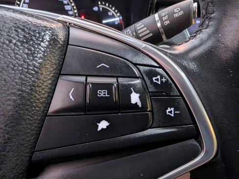 Used 2017 Cadillac XT5 FWD image 31