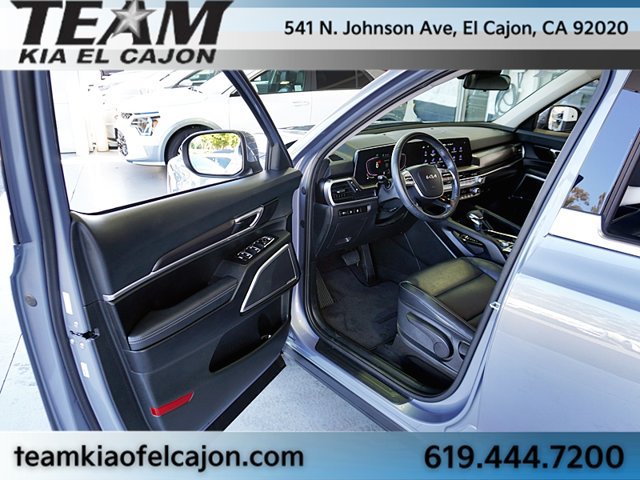 Certified 2024 Kia Telluride LX FWD image 38