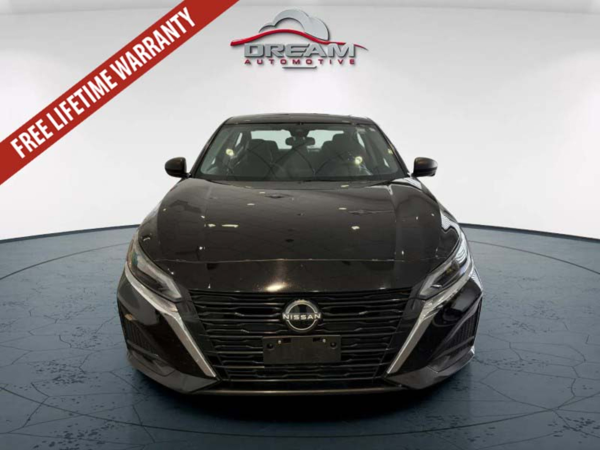 Used 2024 Nissan Altima 2.5 SV FWD image 3