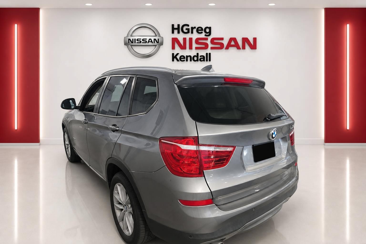 Used 2016 BMW X3 xDrive28i AWD/4WD image 2