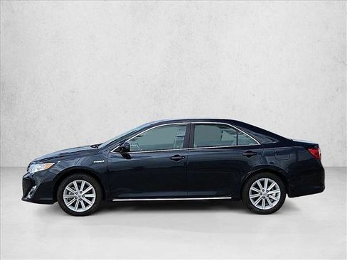 Used 2012 Toyota Camry XLE w/ Convenience Pkg FWD image 9
