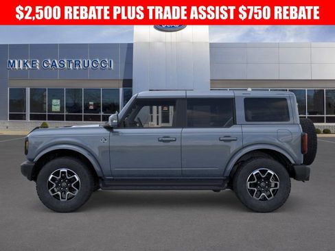 New 2025 Ford Bronco Outer Banks image 3