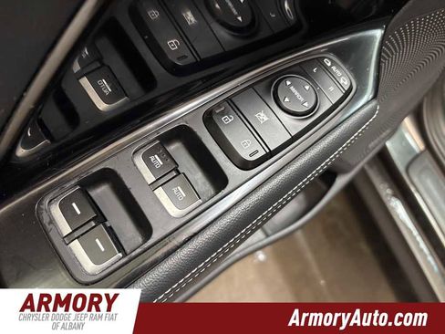 Used 2022 Kia Niro EX w/ Cold Weather Package image 8