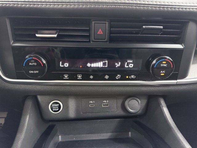 Used 2023 Nissan Rogue SV AWD/4WD image 27