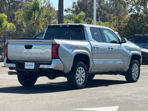 Used 2024 Toyota Tacoma SR5 AWD/4WD image 5