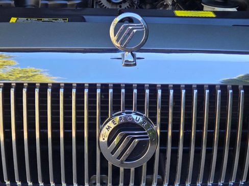 Used 2004 Mercury Grand Marquis GS image 30