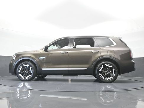 Used 2025 Kia Telluride EX w/ EX Captain's Chair Package FWD image 61