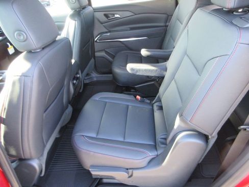 New 2026 Chevrolet Traverse Z71 w/ LPO, Floor Liner Package image 14