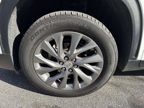 Used 2025 Buick Enclave Preferred image 10