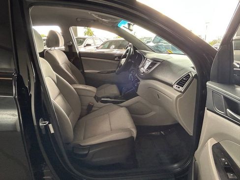 Used 2017 Hyundai Tucson SE image 31