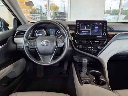 Used 2024 Toyota Camry SE w/ Audio Upgrade Package FWD image 14