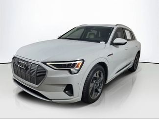 Used 2021 Audi e-tron Premium Plus w/ Premium Plus Package video 3