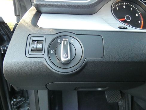 Used 2014 Volkswagen CC Sport image 77