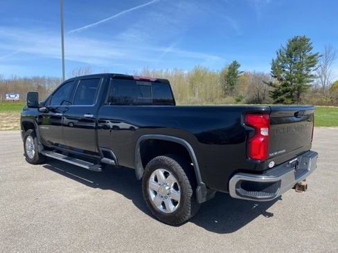 Used 2022 Chevrolet Silverado 2500 LTZ AWD/4WD image 2