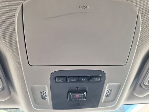 Used 2024 Toyota Camry XSE FWD image 19