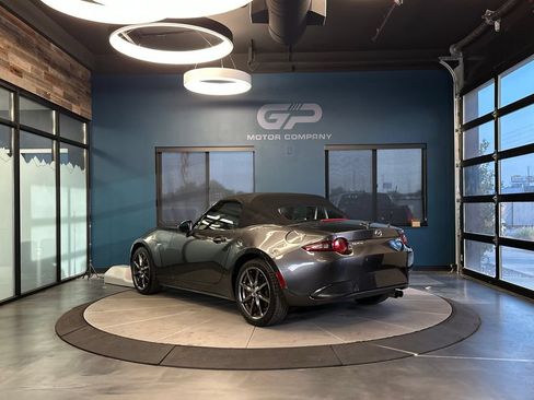 Used 2018 MAZDA MX-5 Miata Grand Touring RWD image 5