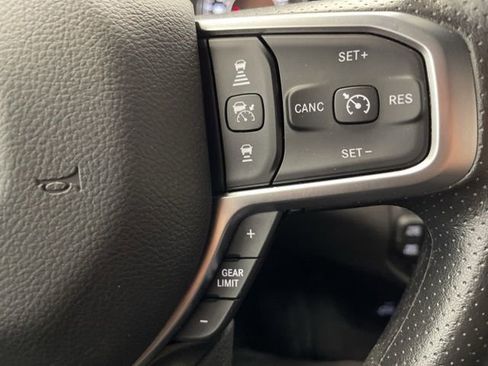 Used 2025 RAM 1500 Big Horn AWD/4WD image 33